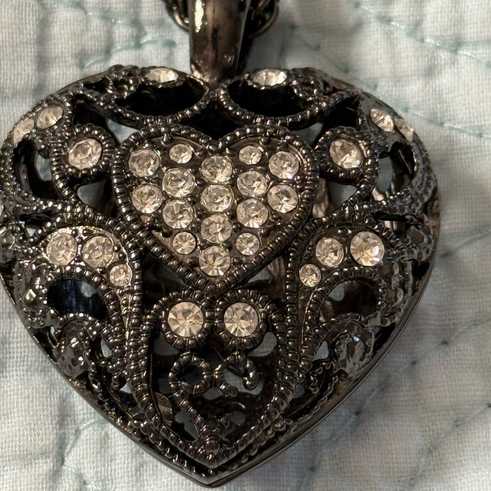 Elegant Silver Heart Pendant Necklace